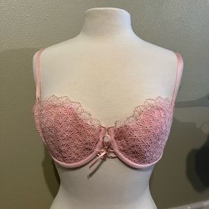 Victoria's Secret bra 36D very sexy flower cups